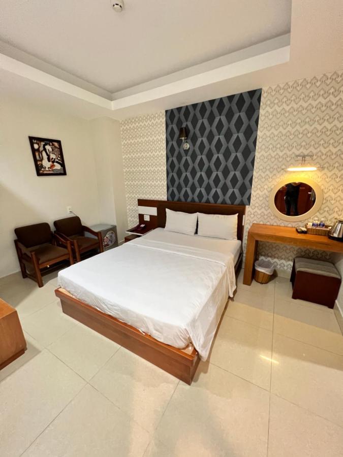 Valentine Boutique - 25 Bui Vien Street Hotel 3*