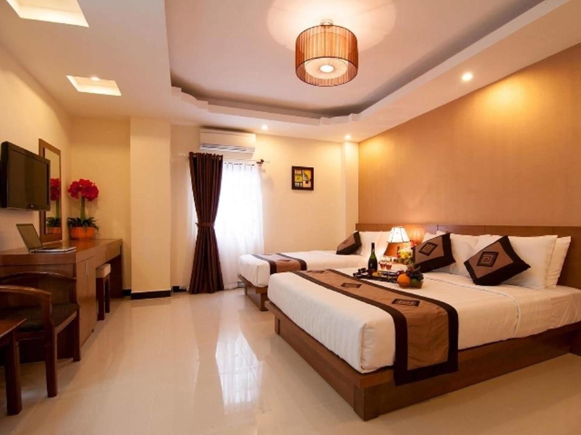 Valentine Boutique - 25 Bui Vien Street Hotel 3*