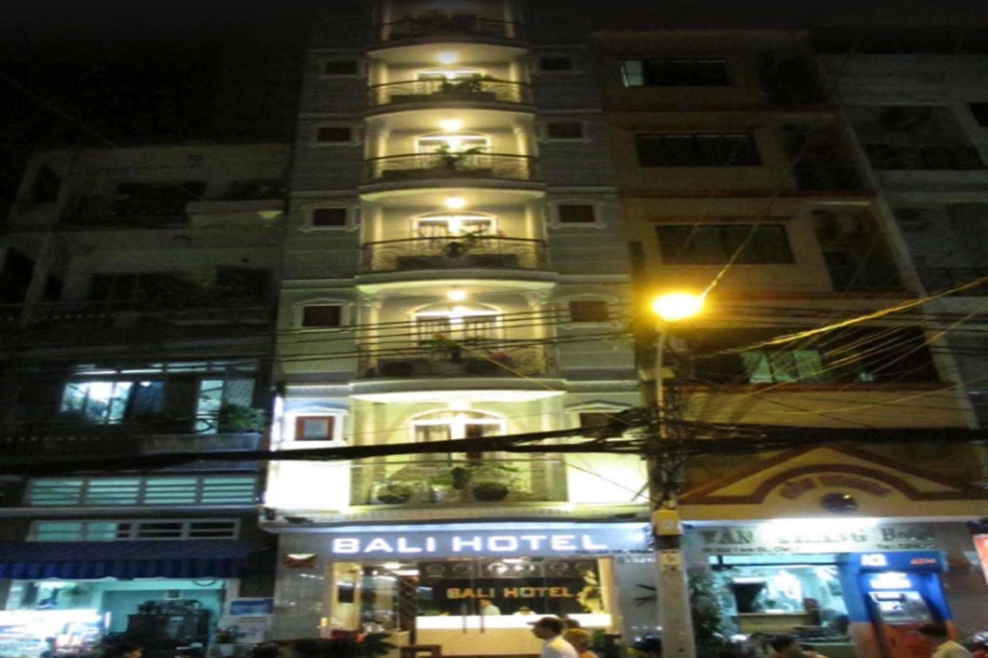 Hotel Valentine Boutique - 25 Bui Vien Street 3*