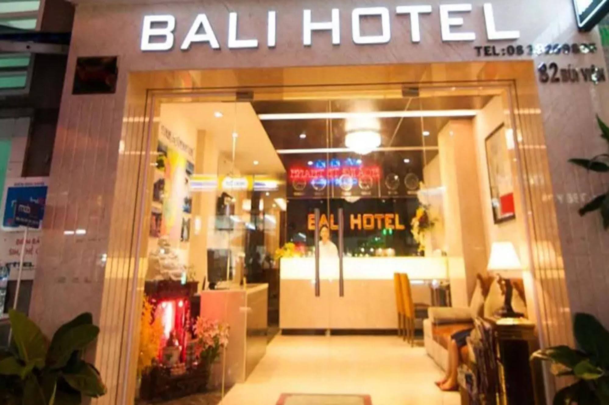 Valentine Boutique - 25 Bui Vien Street